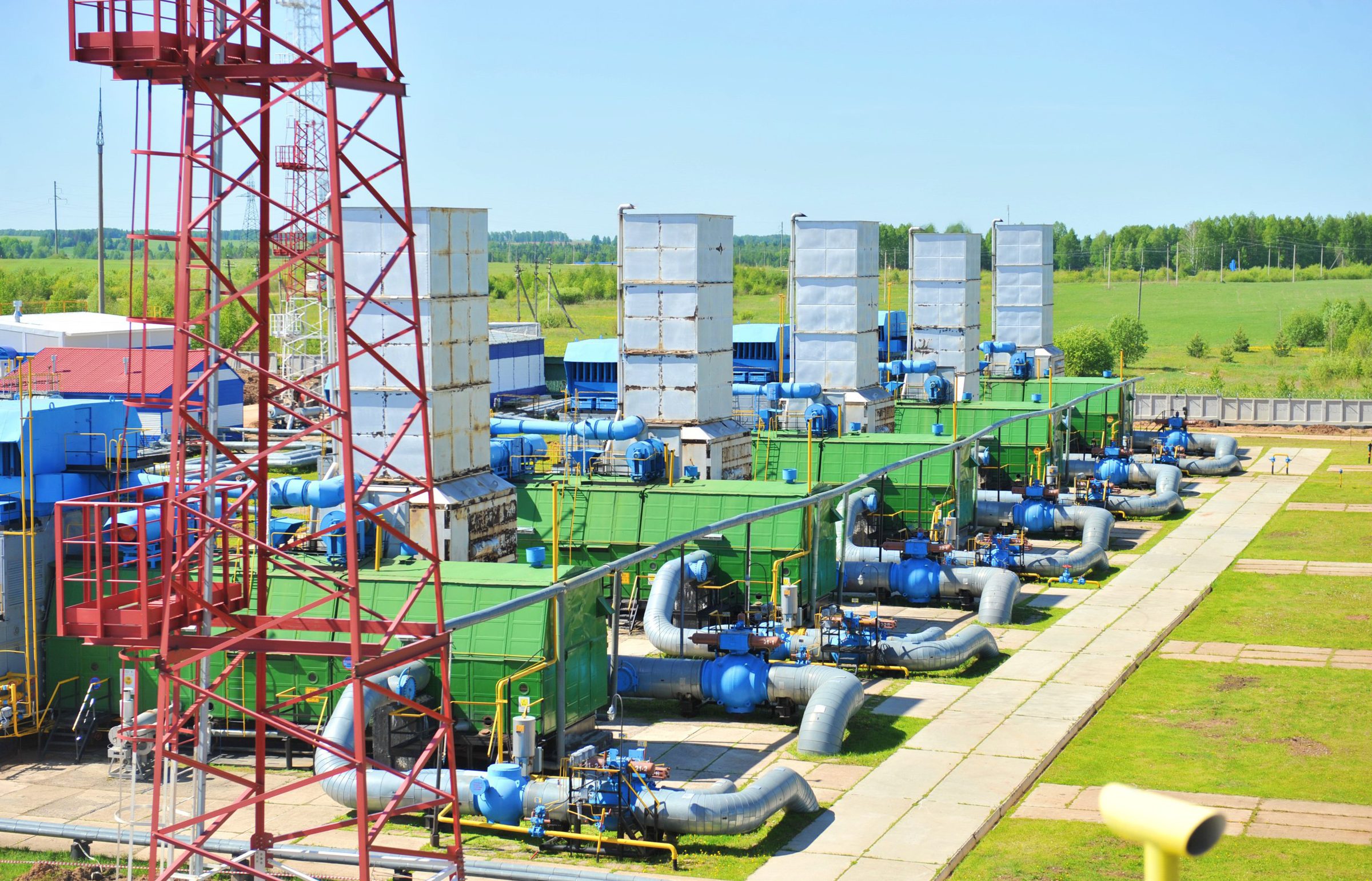 Gas compressor turbomachinery